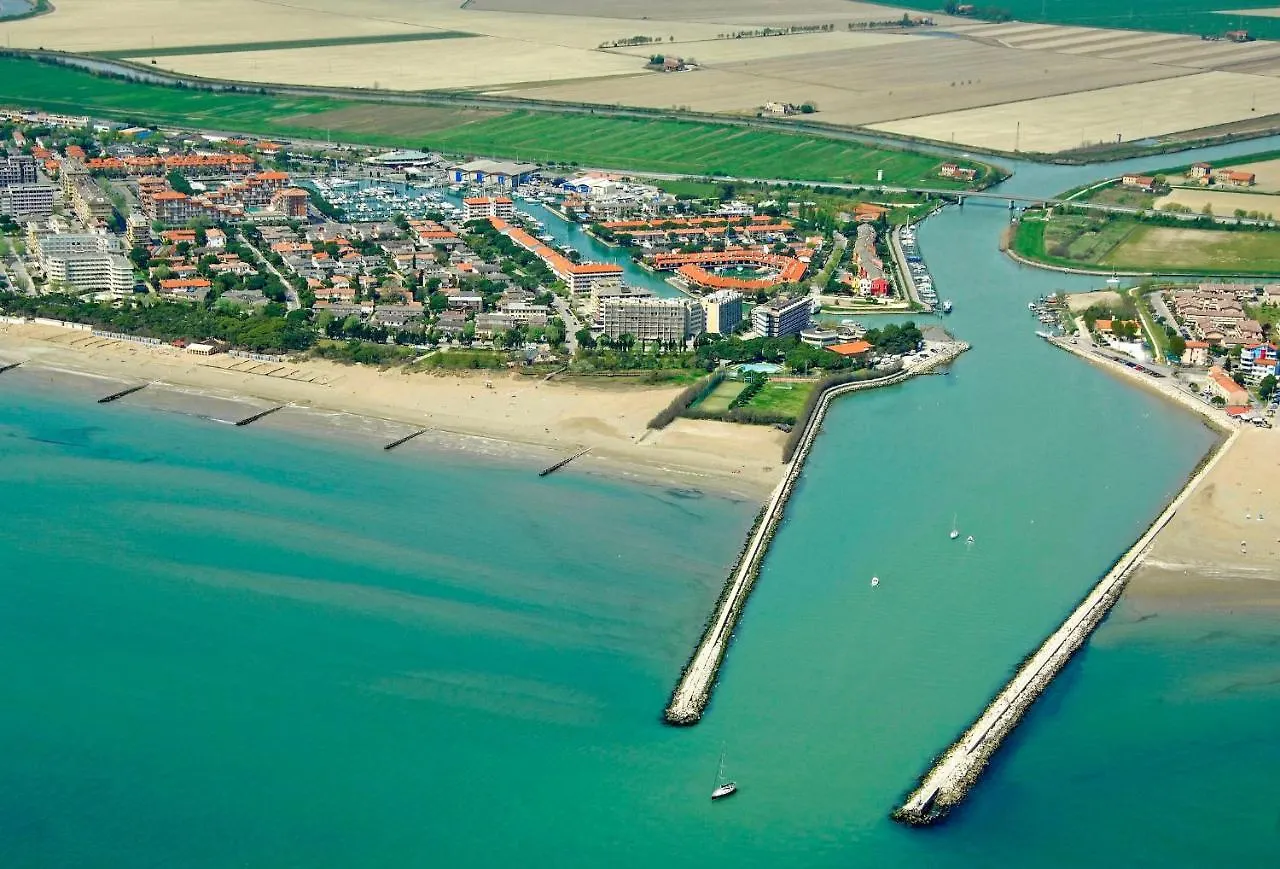 Cozy 1 Bedroom Apartment With Shared Pool And Lift Porto Santa Margherita di Caorle