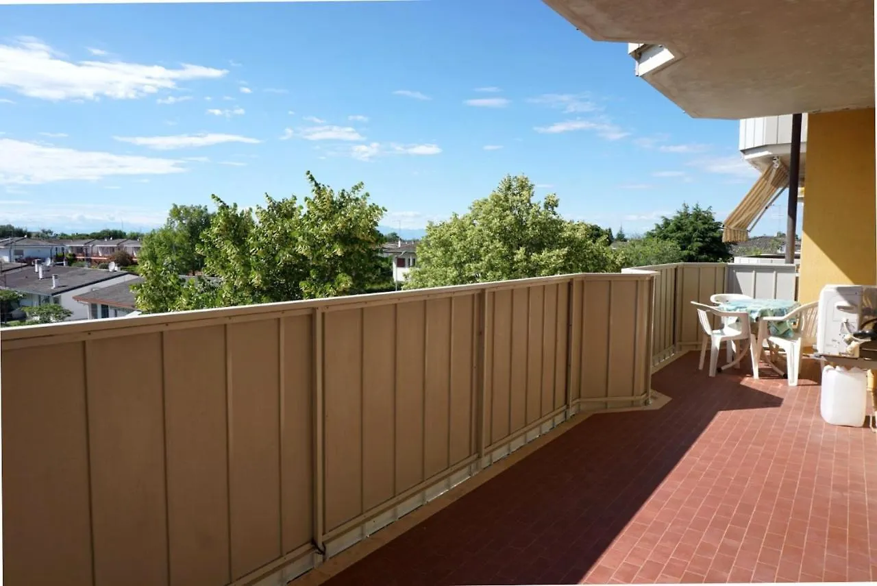 Cozy 1 Bedroom Apartment With Shared Pool And Lift Porto Santa Margherita di Caorle