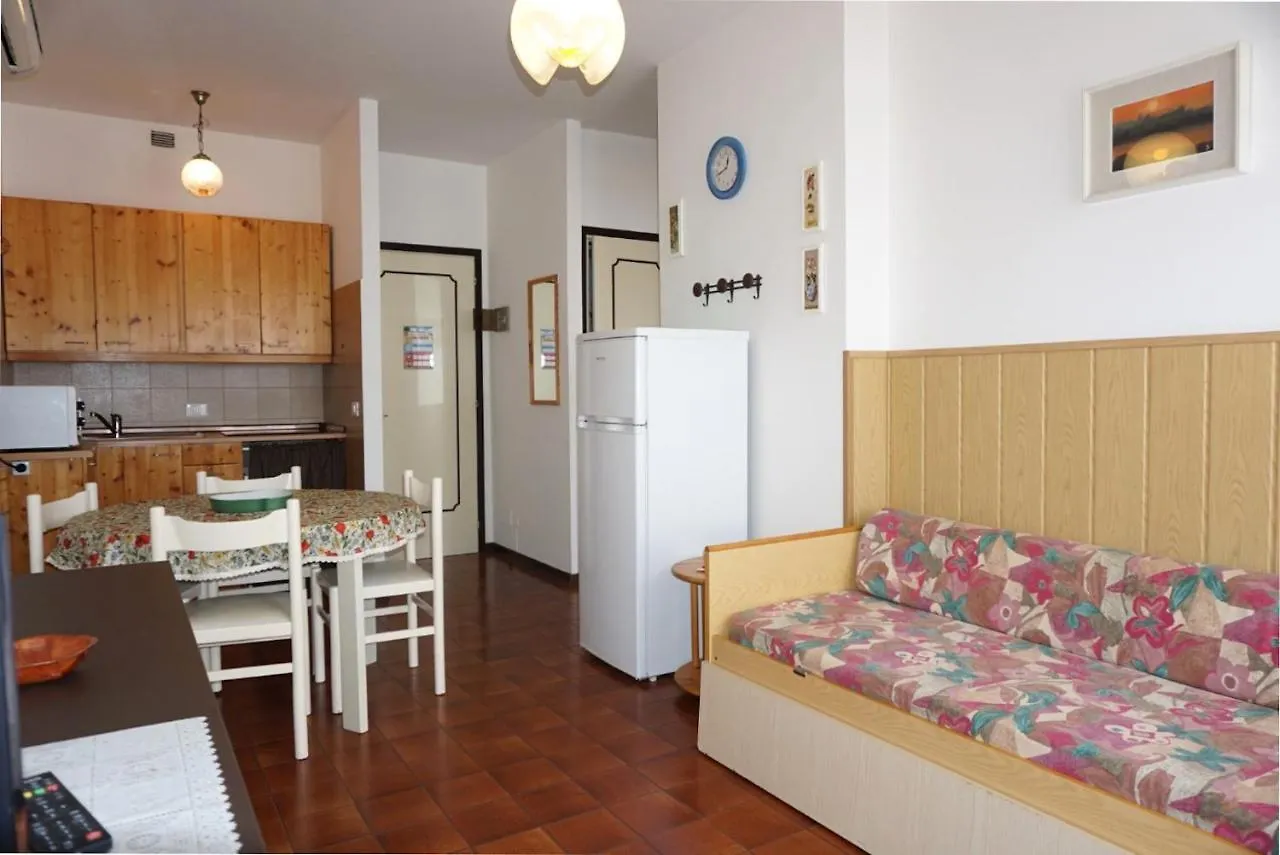 Cozy 1 Bedroom Apartment With Shared Pool And Lift Porto Santa Margherita 0*,  Italia