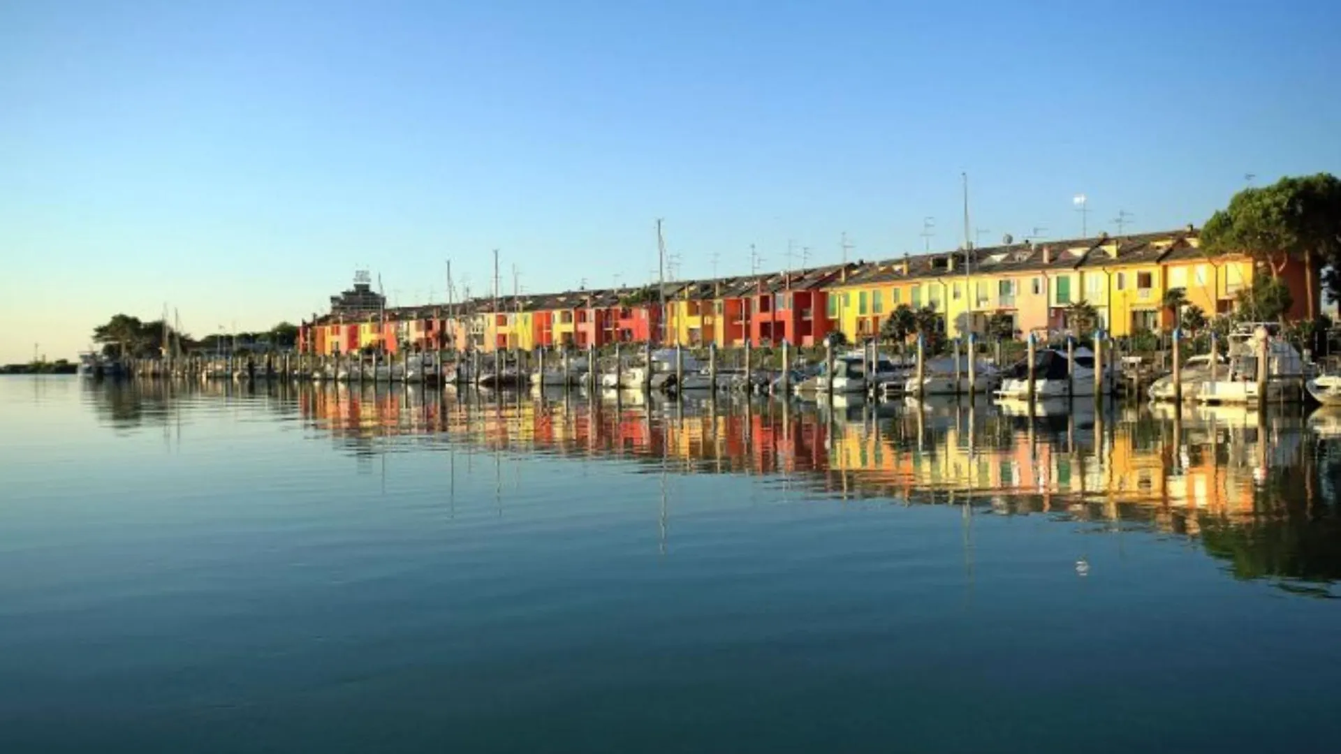 Cozy 1 Bedroom Apartment With Shared Pool And Lift Porto Santa Margherita di Caorle Italy