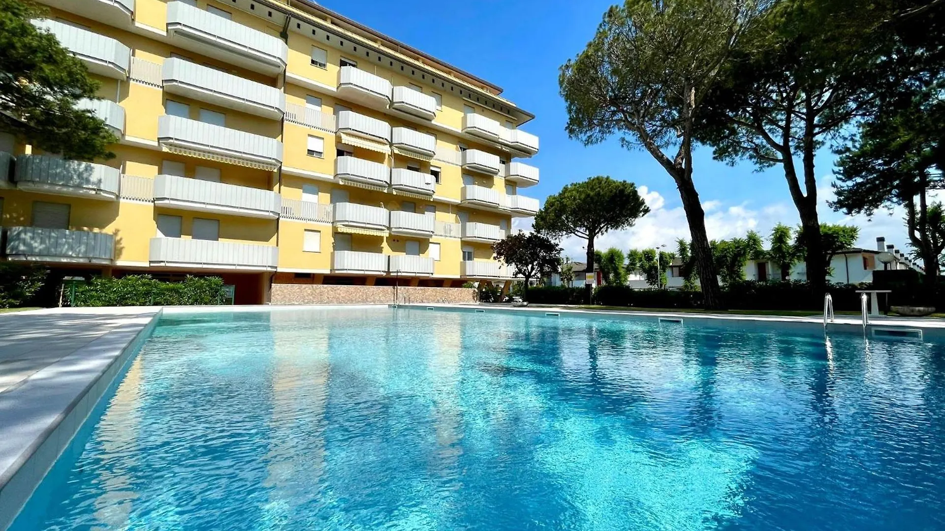 Cozy 1 Bedroom Apartment With Shared Pool And Lift Porto Santa Margherita di Caorle